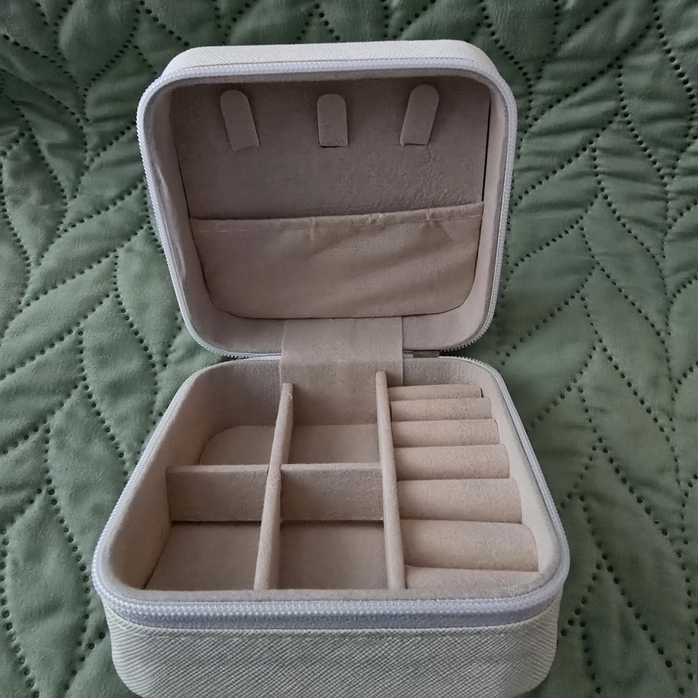 Beige Travel Jewelry Organizer Box